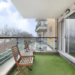 2 Bedroom Flat In Riverside West