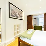 Stylishly Large Camden Apartment B1
