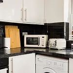 Wild Roses Serviced Apartments - Hackney