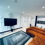 Ds Rentals - Entire 1 Bedroom Apartment
