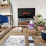 Bright 1-Bed Flat Near Fulham Broadway Station With Free Wifi And Netflix