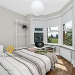 Unique 2 Bedroom Flat In Heart Of Walthamstow