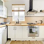 Lovely Fulham 2 Bed Apartment