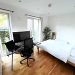 London Apartment 3 Bedrooms Zone 2