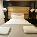 Two Bedroom Apartment Near Oxford Street