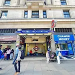Two Bedroom Apartment Near Oxford Street