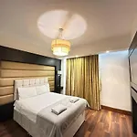 Two Bedroom Apartment Near Oxford Street