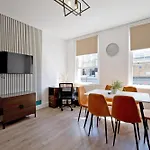 Imperial Balfe Street Apartment