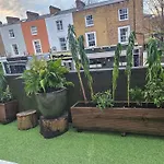 Nice Apartment In Barnes