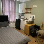 Cosy Studio Flat Forest Road