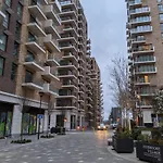 Private Bedroom Suite With Kitchenette - Greenwich Blackheath