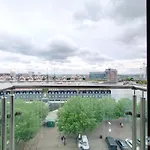 Fully Serviced Two Bed Apartment With River View