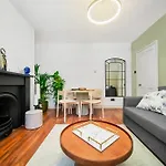 Hyde Park 2 Bedroom Apartment