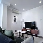 Luxury 2-Bedroom Flat In Camden