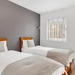 London Stadium Guesthouse