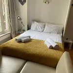Modern Studio Flat
