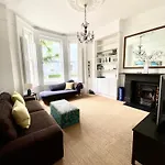 Notting Hill Garden Flat