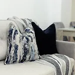 Elegant & Spacious Apartment - Minutes To Kensington
