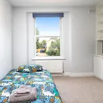 Lovely & Bright 1 Bedroom Flat In London\'S Zone 2