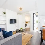 1 Bed Apartment On Ivor Place