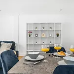 Heart Of Holborn - 2Br With Patio - Cityapartmentstay