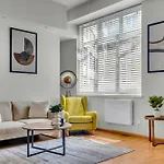 Mysquare Contemporary Serviced Apartments In City Of London