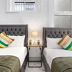 1B Flat, Sleeps 5 In Finchley Tw18