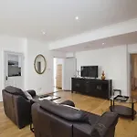 Well Located South Kensington Flat