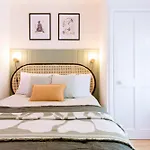 3-Bed House - Next To Olympic Park & Westfield
