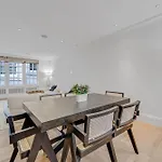 The Belgravia Place - Stunning & Bright 2Bdr Home