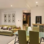 Quiet Kensington Flat Ideal For Central London