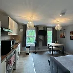 Cosy 2 Bedrooms Apartment