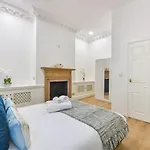 2 Bed Piccadilly Apartment 2