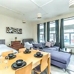 Large Studio By Finsbury Park
