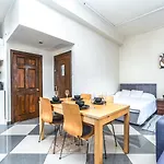 Large Studio By Finsbury Park
