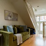 1 Bed Chelsea House London With Private Terrace