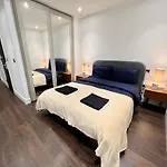 Stylish London City Apartment