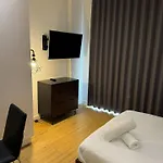 Classic Studio For 4 In Piccadilly Soho Central London Vr3