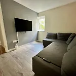 Cosy 2 Bedroom Flat In Manor House