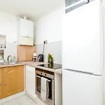 Love Inn Flat-Shared - B&B