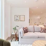 The Tottenham Paradise - Ravishing 2Bdr Flat With Balcony