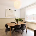 The Furness Hideout - Charming 2Bdr Flat With Garden