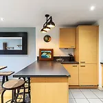 Spacious Modern Flat In Chelsea Harbour