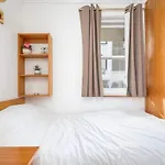 Compact Apartment In Central London
