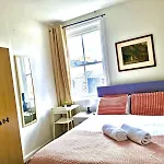 Aldgate East B&B