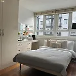 Modern Central London Apartment