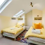 Stunning Notting Hill 3 Bed With Air Con