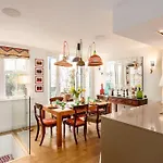 Stunning Notting Hill 3 Bed With Air Con