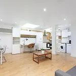 Skyvillion - One Bedroom Apartment By London King\'S Cross