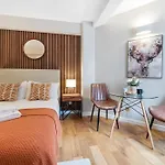 Elegant Apartment In Chelsea